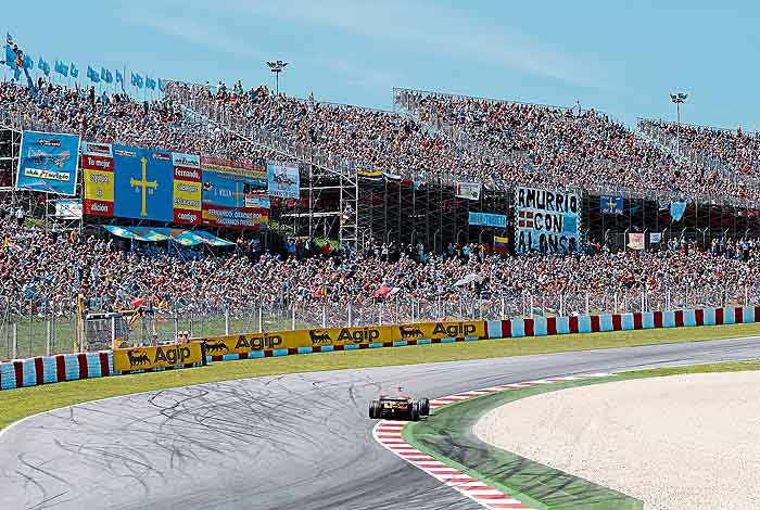 realMJThompson's tweet photo. 🚨BREAKING🟢

🇪🇸Fernando Alonso is in negotiations with the Montmeló Circuit for a Kimoa Fernando Alonso grandstand. 

The package would include a Kimoa x Aston Martin cap and a grandstand ticket for the whole weekend. 

Let’s see what happens. Hopefully it will be possible. https://t.co/jKF0Fn5AWP