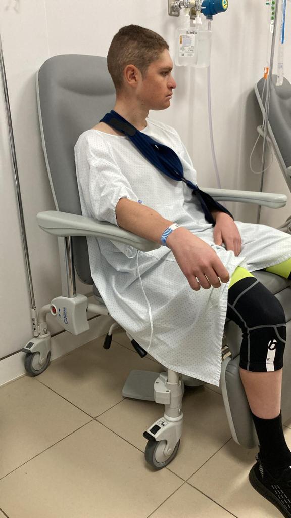 El #TrofeoOlíasIndustrial nos trajo malas noticias en forma de caídas🚴‍♂️💥
<a href="/guillesamo1/">Guillem Sánchez Moliné</a>, con un codo roto, y Alex Martínez, con una costilla fisurada, eran los peor parados❌️
✅️Guillem fue ayer operado con éxito, y ambos ya están recuperándose
¡ÁNIMO TITANES!
#ZamoraEnamora 💛