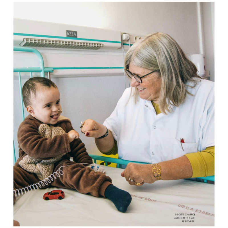 aphm_actu's tweet photo. Merci à @MFEtchegoin &amp; @ELLEfrance pour ce magnifique article sur le Pr @ChabrolBrigitte et son service de #neuropédiatrie de l'Hôpital de la Timone! 👏🙌
