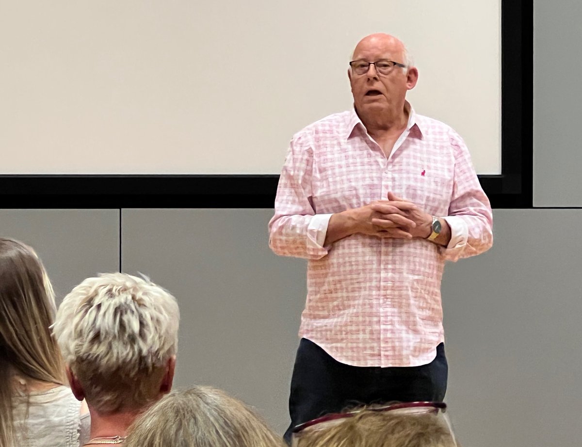 vernon_frost's tweet photo. Join me for an evening of healing demonstrations, clairvoyance and personal transformation in London and York in April. Everyone is most welcome.

London - 13 April
York - 19 April 
https://t.co/wfbbFcjclF https://t.co/ftgo9XnZMS