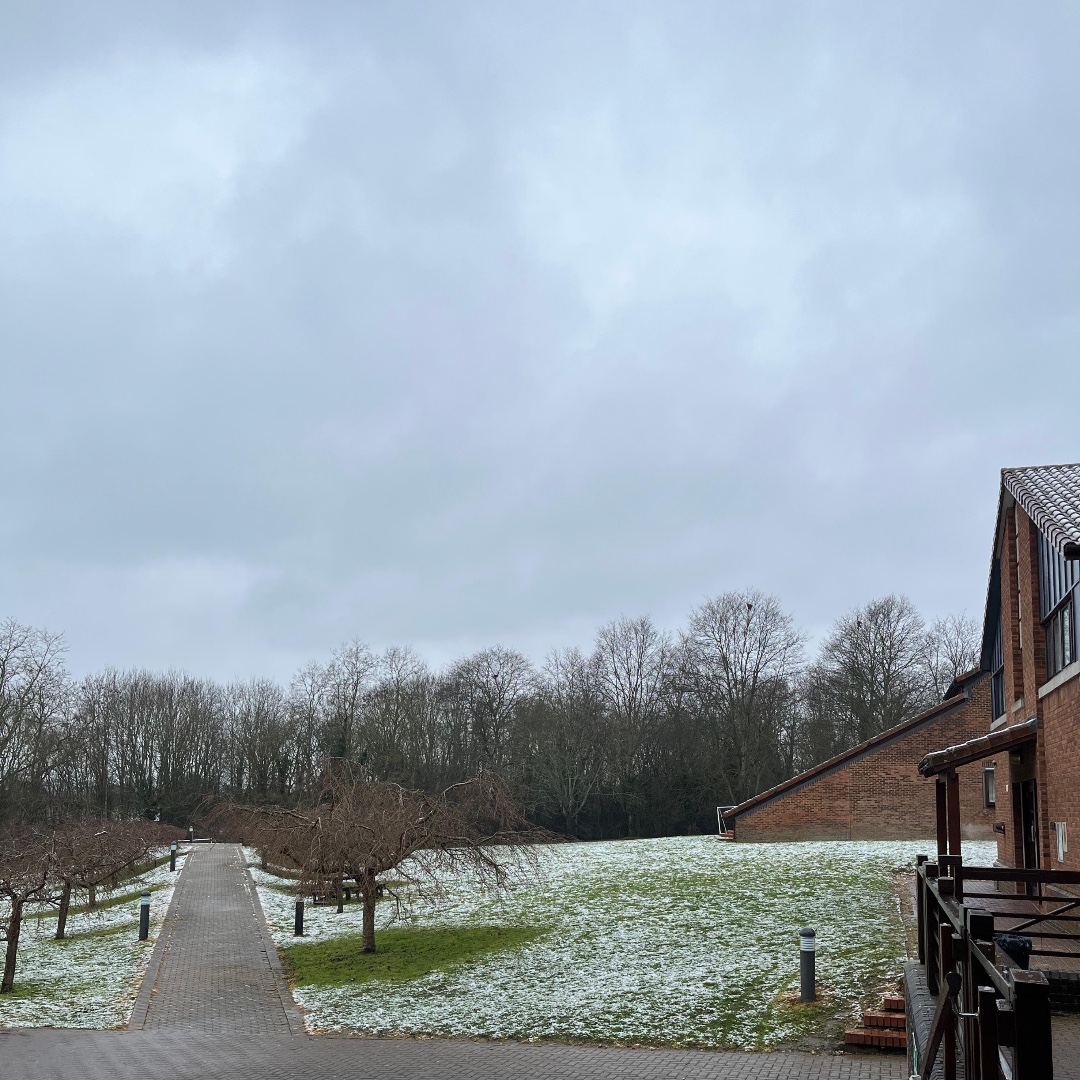ChaucerCollege's tweet photo. A cold, wintery start here on campus today! ❄️ https://t.co/JI9HlipCQX