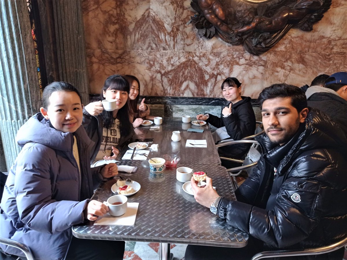 ELCBrighton's tweet photo. Cream tea at ELC 😋🍵🍓 Our lovely students gathered to have a traditional cream tea afternoon together, and no scone was left uneaten! #elcbrighton #elcgroup #creamtea #socialprogramme #studyabroad #brighton https://t.co/sDjNE33xAJ