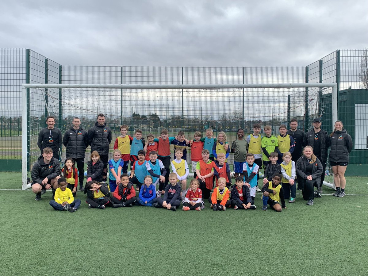 PhysFoundations's tweet photo. 🚨 Our Easter Half Term Football Club is live! 🚨 

📍 St Mary’s College (Cranbrook Ave, HU6 7TN) 
📅 Tuesday 4th- Thursday 6th April
⏰ 10am - 3pm
💵 £12 per day
⚽️ Ages 4-12, all abilities welcome

Book online ⬇️⬇️
https://t.co/OtVxSUR5Tv https://t.co/aeri2XaLyY