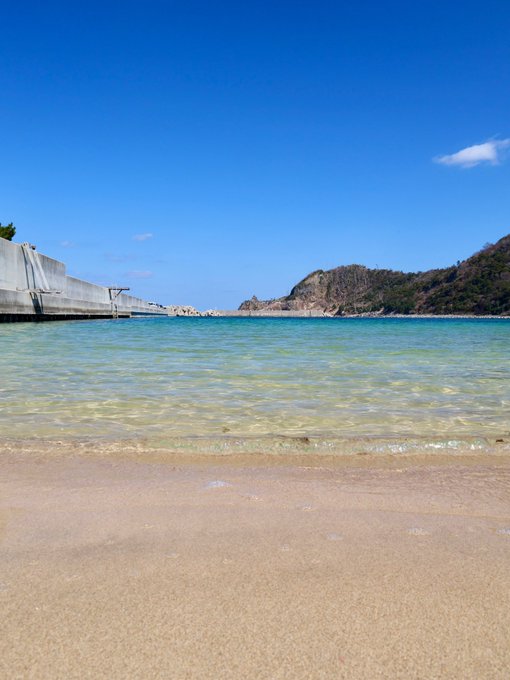 中村海水浴場青くなってきてます、まだ泳げませんが。#隠岐 #離島 #風景 #砂浜 #青い海 #波を見ながら#okinos