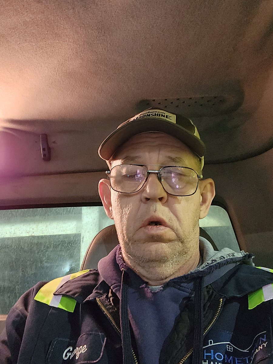 GeorgeR76594577's tweet photo. Starting another 12 hour fucking day. 
Fucking sucks https://t.co/Gquscvbp5S