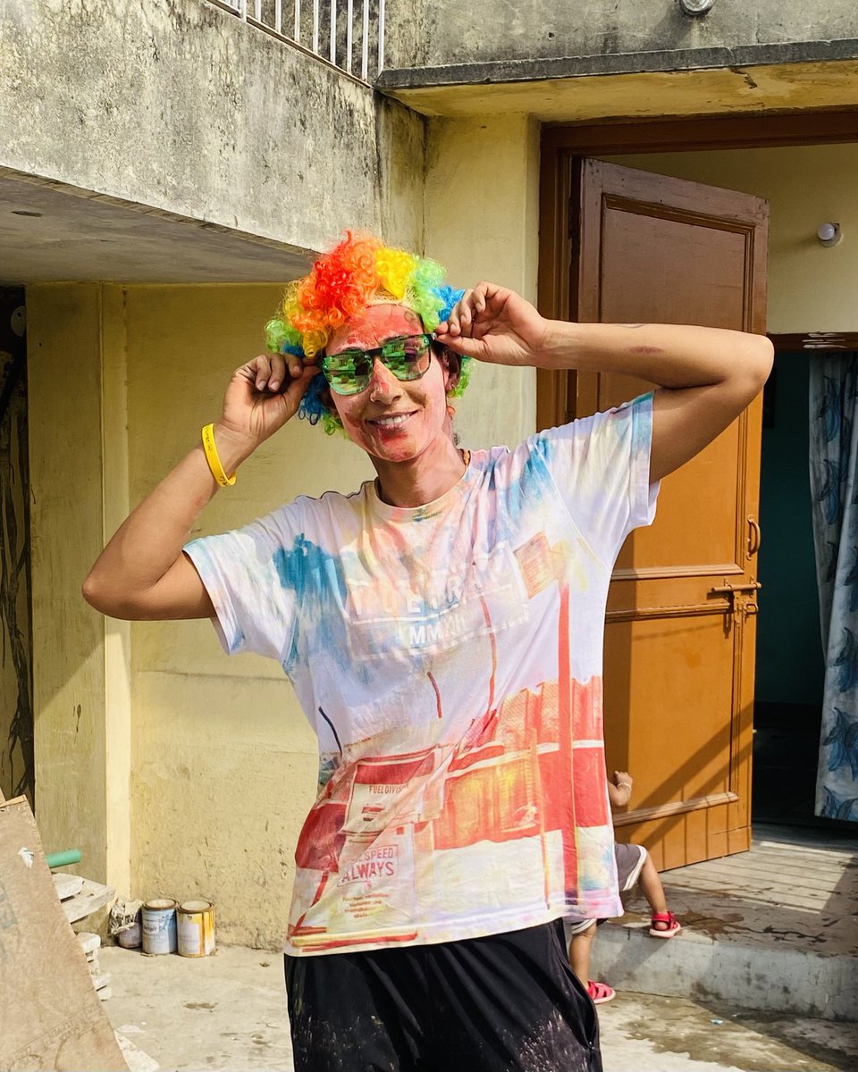 Happy Holi
रंग बदलने वालों को भी।

#happyholi