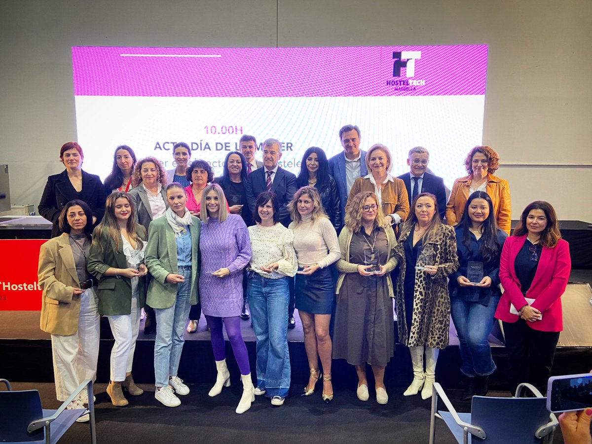 SaboraMalaga's tweet photo. Hoy comenzamos la Segunda jornada de #hosteltech con el Acto del Día de la Mujer en el que se han reconocido a grandes mujeres del sector de la gastronomía malagueña 💜 #SaboraMálaga #8M https://t.co/9BB5CaJzKG