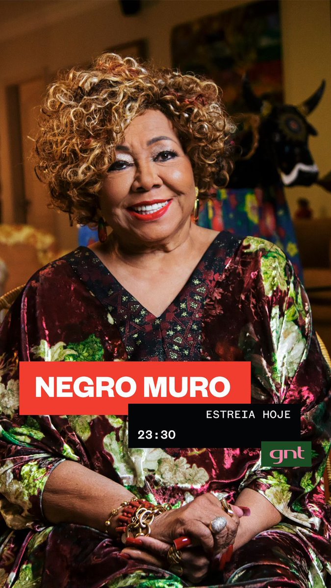 ArteCaze's tweet photo. Hoje estreia a primeira série documental do @negromuro_ com o primeiro episódio falando sobre @alcione_marrom . Sintoniza lá no @canalgnt as 23:30 pra dar aquela moral para a gente? https://t.co/1GrY93QdgH