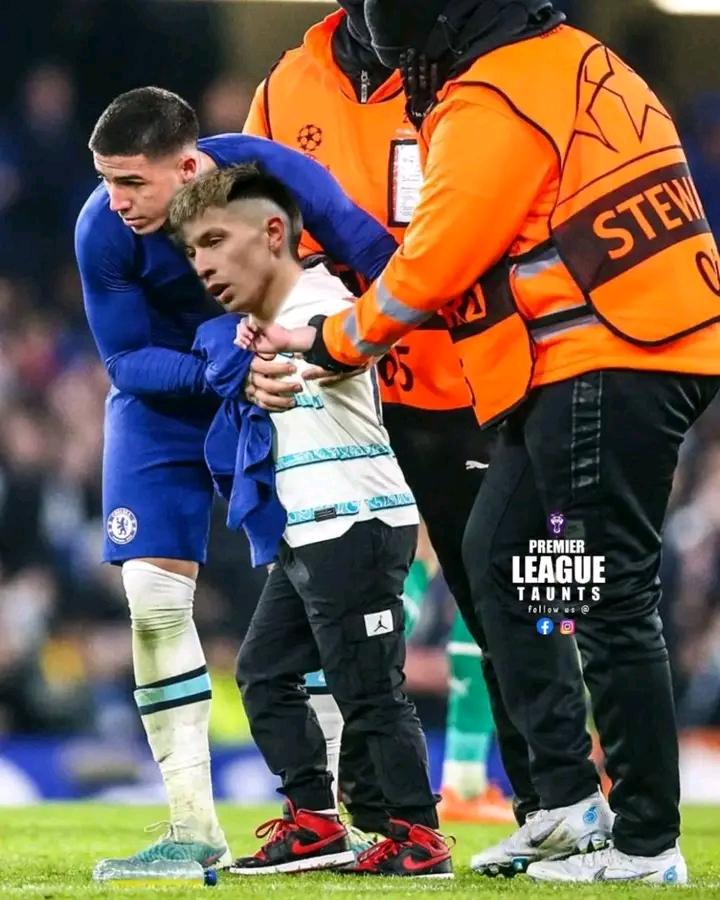Enzo Fernández gave his shirt to young Chelsea fan who was crying 🥲🇦🇷 #UCL