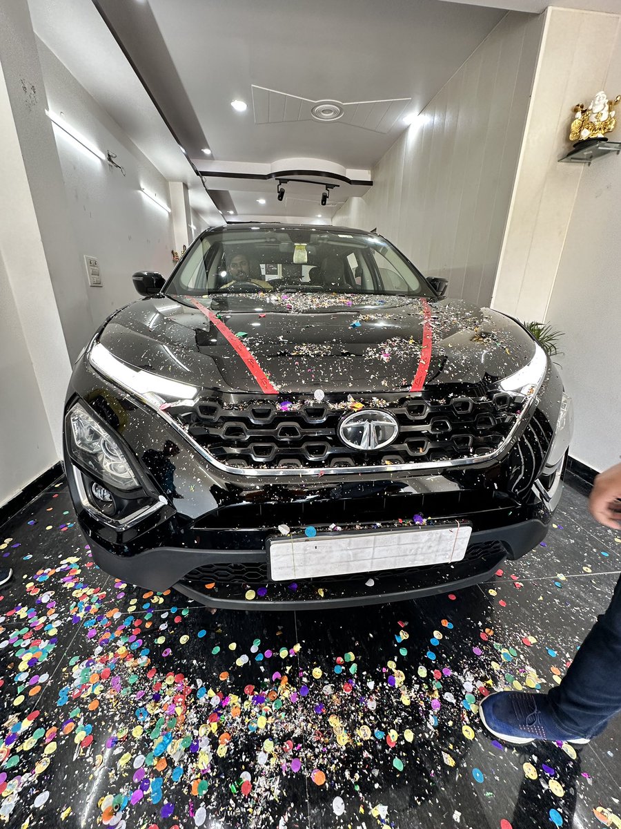 TechMasterCo's tweet image. Ek yadgar #holi with our new and first car #tata Harrier 🏎️🔥
Planning something extreme. Be Ready😎