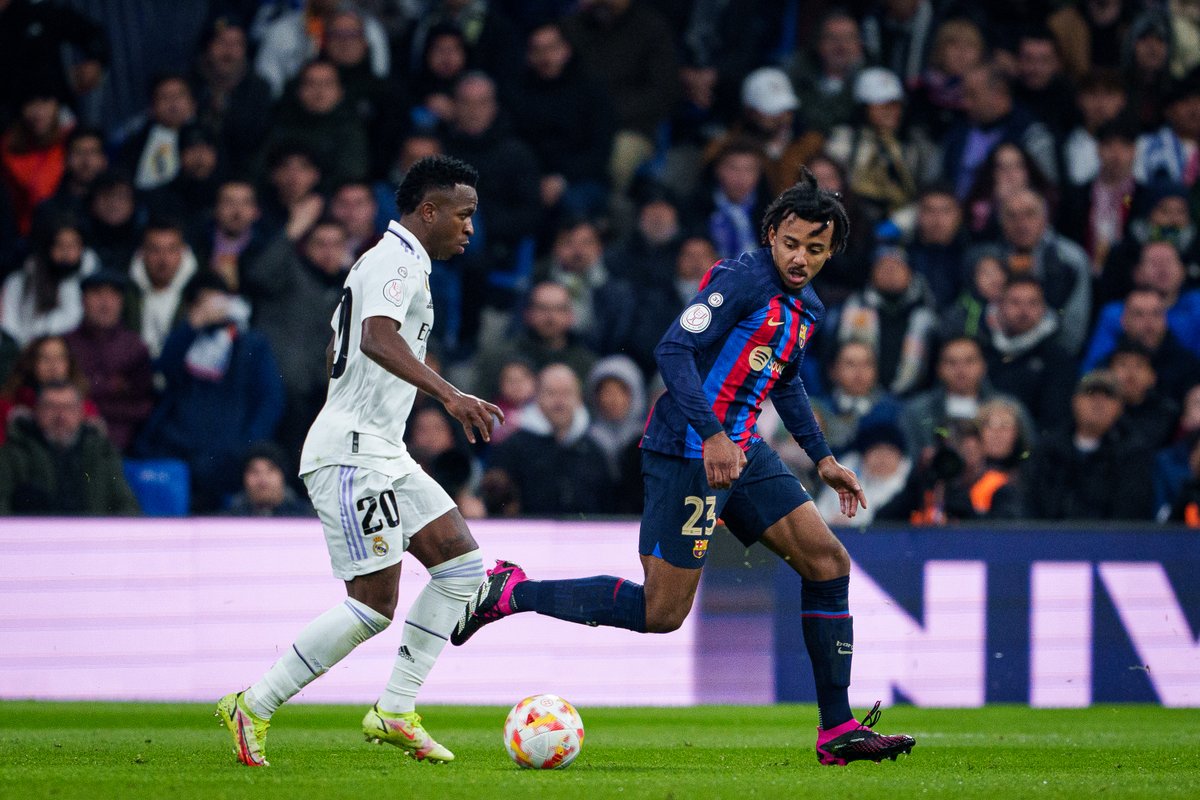 ⏱️ 𝗖𝗔𝗠𝗕𝗜𝗢 𝗗𝗘 𝗛𝗢𝗥𝗔𝗥𝗜𝗢

⚽ Barça - Madrid | Copa del Rey
🗓️ 5 de abril a las 21 h
📍 Spotify Camp Nou