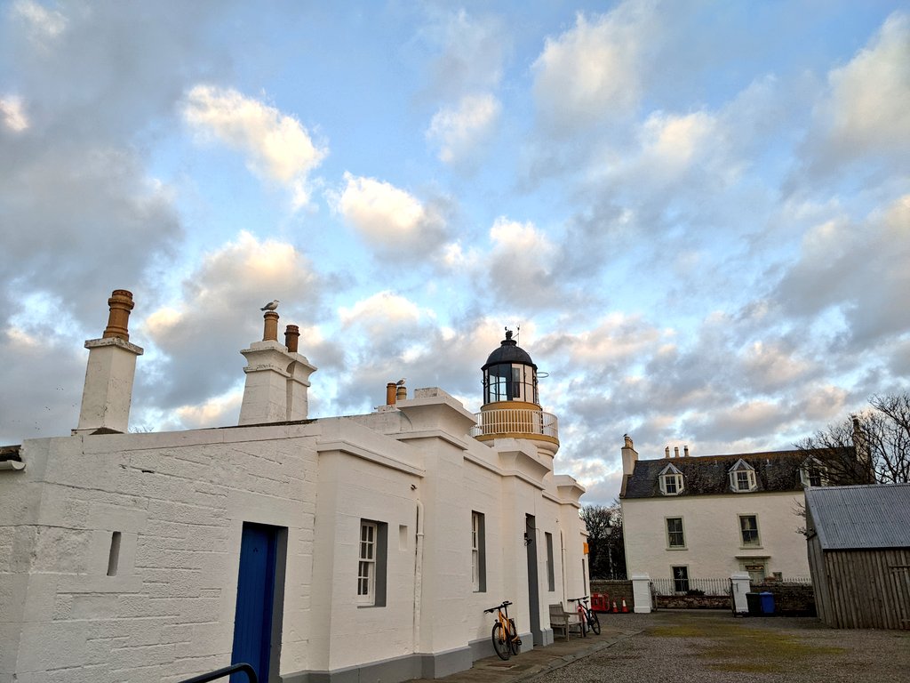 BioSScotland's tweet image. Happy #InternationalWomensDay! 🎉

Last week, BioSS and @aberdeenuni met at @CromartyLH to discuss the #PrePAREDProject. It was excellent to have so many #WomeninSTEM (marine scientists and statisticians) working together to deliver important offshore wind research. 🌊

#IWD2023