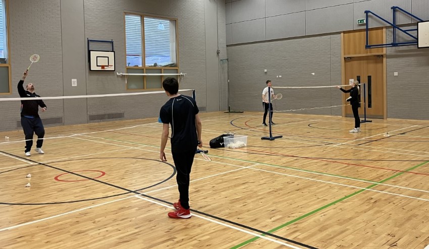 SBUWestRDO's tweet photo. Badminton Basics Coaching Award – Glasgow Kelvin College (GKC) - Springburn Campus 🏸|
Well done to the students for completing the course 😀 Great enthusiasm and engagement!⚡
Thanks to tutor Bob and to GKC Lecturer Paul Ronald for organising the course 👏
#Badminton #coach https://t.co/KISs1pPpPm