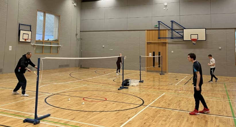 SBUWestRDO's tweet photo. Badminton Basics Coaching Award – Glasgow Kelvin College (GKC) - Springburn Campus 🏸|
Well done to the students for completing the course 😀 Great enthusiasm and engagement!⚡
Thanks to tutor Bob and to GKC Lecturer Paul Ronald for organising the course 👏
#Badminton #coach https://t.co/KISs1pPpPm