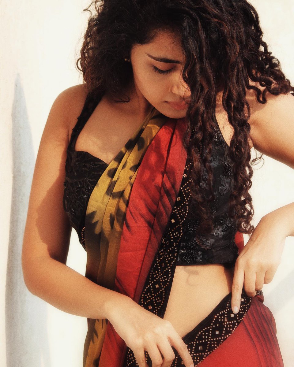 _off_beat_'s tweet photo. Anupama Parameswaran https://t.co/dTBp6XryFP