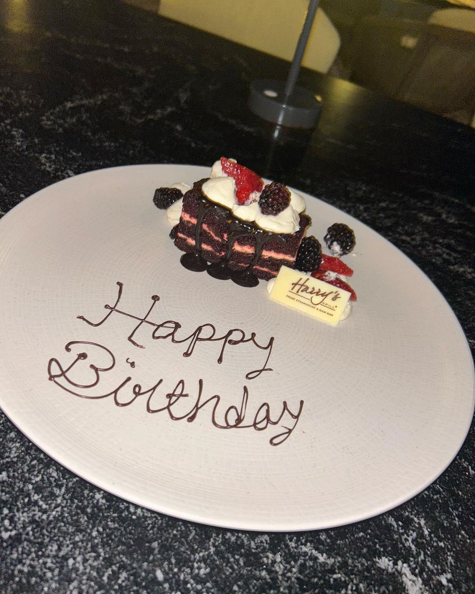 18_locs's tweet photo. #locs_18: Happy Birthday πππ @rebellious_chantele π
β’
β’
#dreadlocs #goodlocday #iamlocd #loccommunity #locd #locdnotbound #locdqueen #locjourney #locnation #birthday #locs_18_pic https://t.co/pF7pwNSKIP