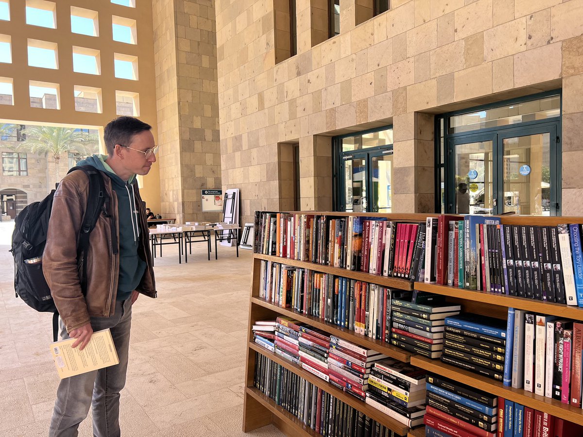 RanaMkarama's tweet image. Come show your AUC school spirit by participating in the book fair next to the library! #JRMC2202 #JRLweb #schoolspirit #AUC #student