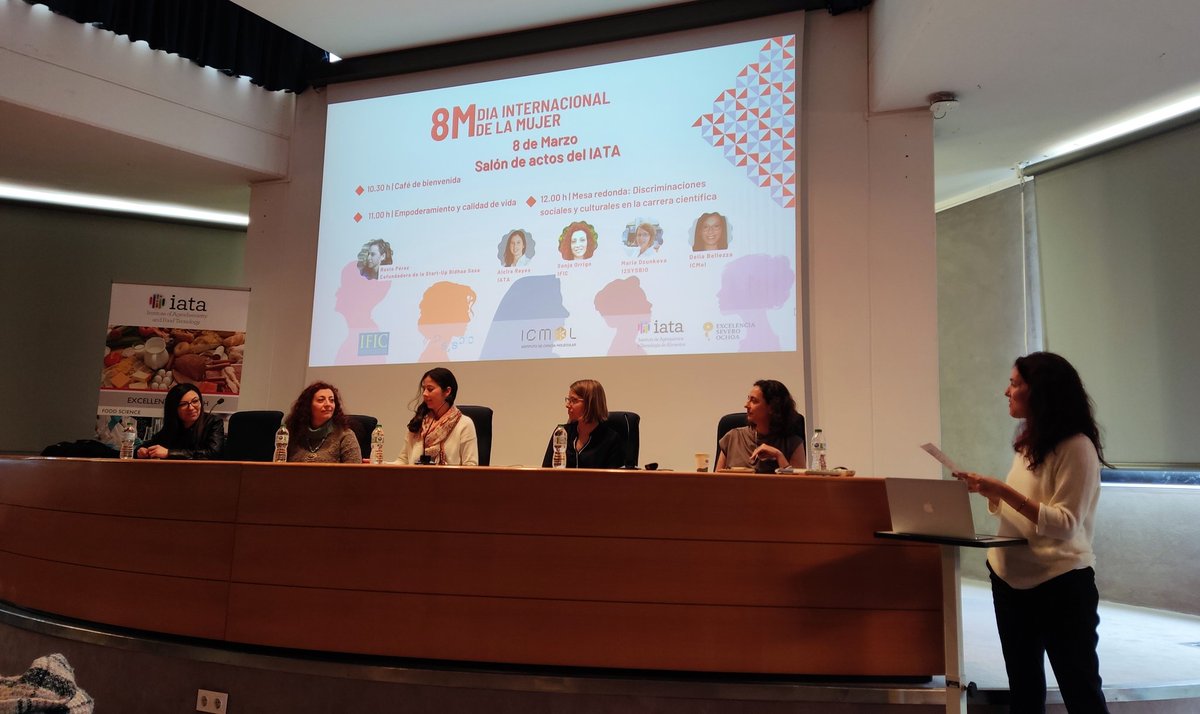 Inst.FĂs.Corpuscular (@ificorpuscular) on Twitter photo đŁ Continuamos con la mesa redonda de la jornada del #DiaInternacionalDeLaMujer
Con Alcira Reyes (<a href="/iata_csic/">IATA CSIC</a>), Sonja Orrigo (<a href="/IFICorpuscular/">Inst.FĂs.Corpuscular</a>), MarĂa Dzunkova (<a href="/i2sysbio/">I2SysBio</a>), Delia Bellezza (<a href="/ICMol_UV/">ICMol</a>) y RocĂo PĂ©rez (<a href="/BidhaaSasa/">Bidhaa Sasa</a>) đŁ Continuamos con la mesa redonda de la jornada del #DiaInternacionalDeLaMujer
Con Alcira Reyes (<a href="/iata_csic/">IATA CSIC</a>), Sonja Orrigo (<a href="/IFICorpuscular/">Inst.FĂs.Corpuscular</a>), MarĂa Dzunkova (<a href="/i2sysbio/">I2SysBio</a>), Delia Bellezza (<a href="/ICMol_UV/">ICMol</a>) y RocĂo PĂ©rez (<a href="/BidhaaSasa/">Bidhaa Sasa</a>)