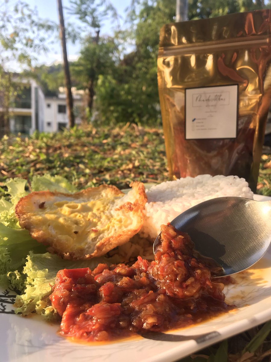 ema__aj's tweet photo. Ready Stock Sambal by MashAthar Kitchen

Sambal Bilis Ijo
Rm8 100g
Rm15 200g

Sambal Penyet
Rm15 200g

✅Yg jauh kita boleh pos.Postage Rm8 (SM)
✅Yg nak pickup di Pangsapuri Sri Mutiara, Ukay Bistari
✅Yg nak cod, rate by lalamove
Nak order, Tekan sini
https://t.co/3UdMGCQHtx https://t.co/RlsZZWHQE1