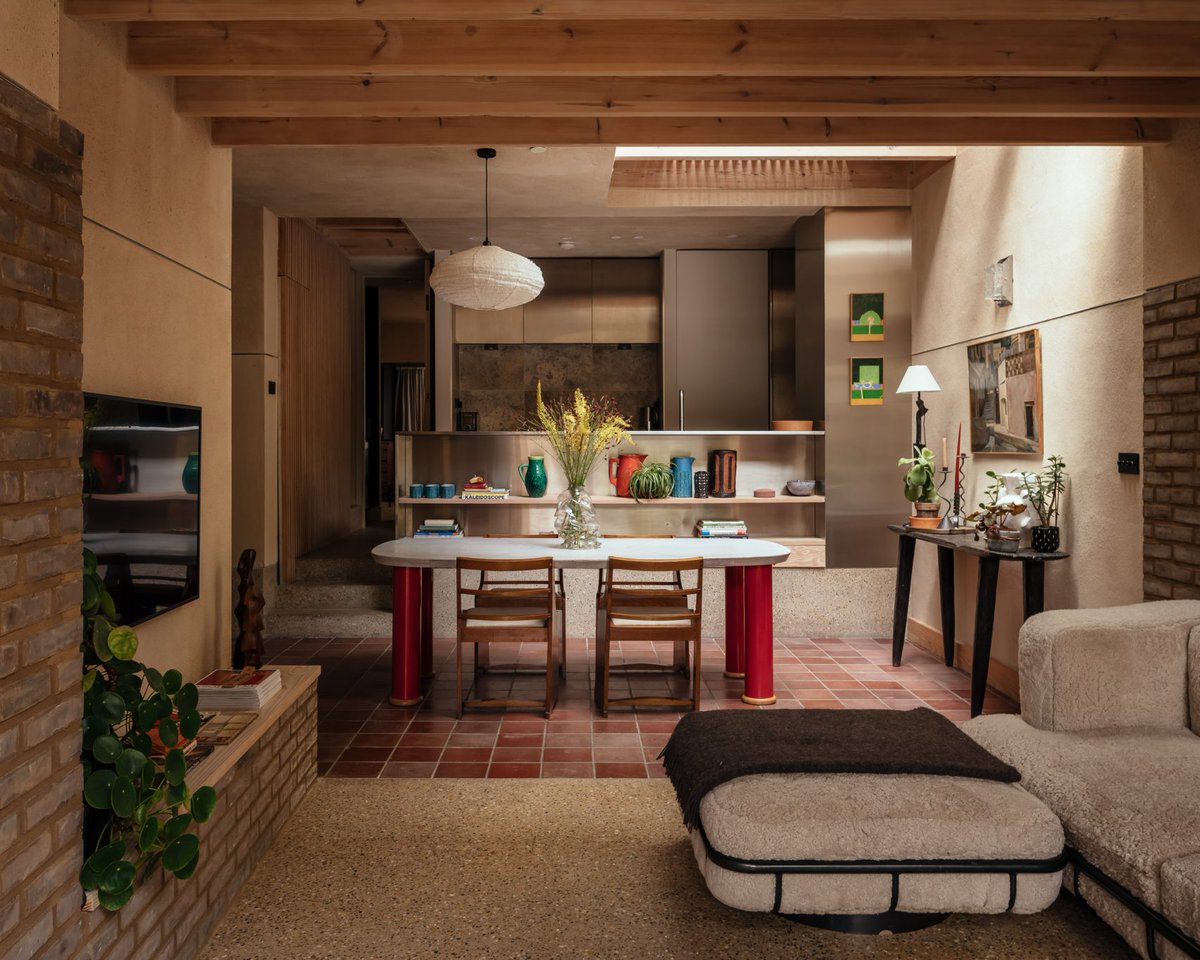 dezeen tweet picture