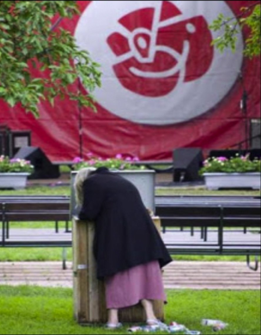 DonMart67439221's tweet photo. @MickeK69 @GoteborgsPosten Typen av kulturberikare som omhuldas av @socialdemokrat @Centerpartiet @miljopartiet
@vansterpartiet @anneramberg @vansterpartiet 
 @pascalidou #dadgostar #annielööf #magdalenaandersson #märtastenevi #Strömstedt #strandhäll #schyffert #Reinfeldt https://t.co/kVY8ZypZQQ