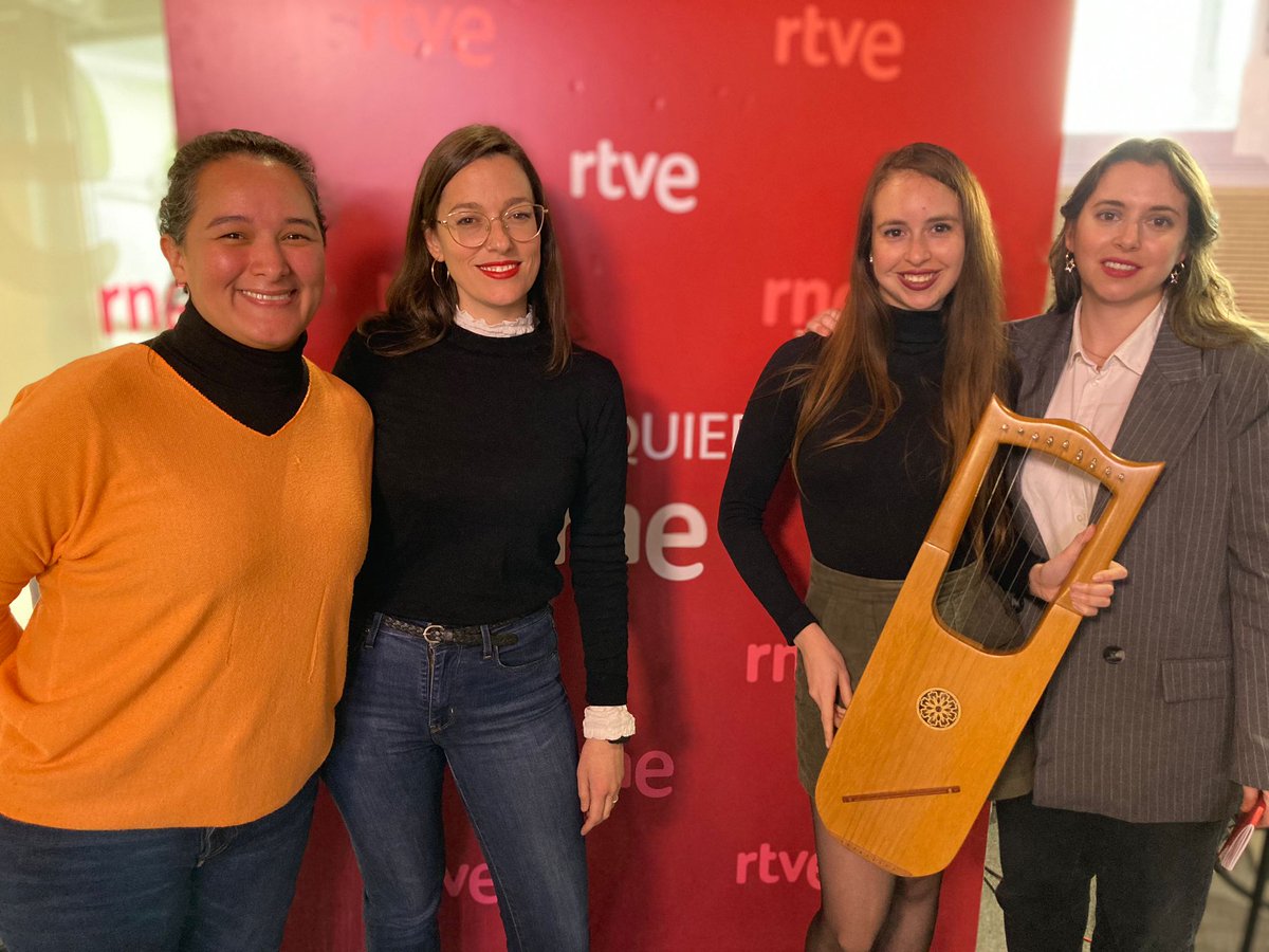 MananaMas_RNE's tweet photo. Disfrutamos de la música de @egeriavoices, un ensamble musical de mujeres que rinde homenaje a la música medieval

📻https://t.co/l5HJOZoa95 https://t.co/VZqOKF7Bym
