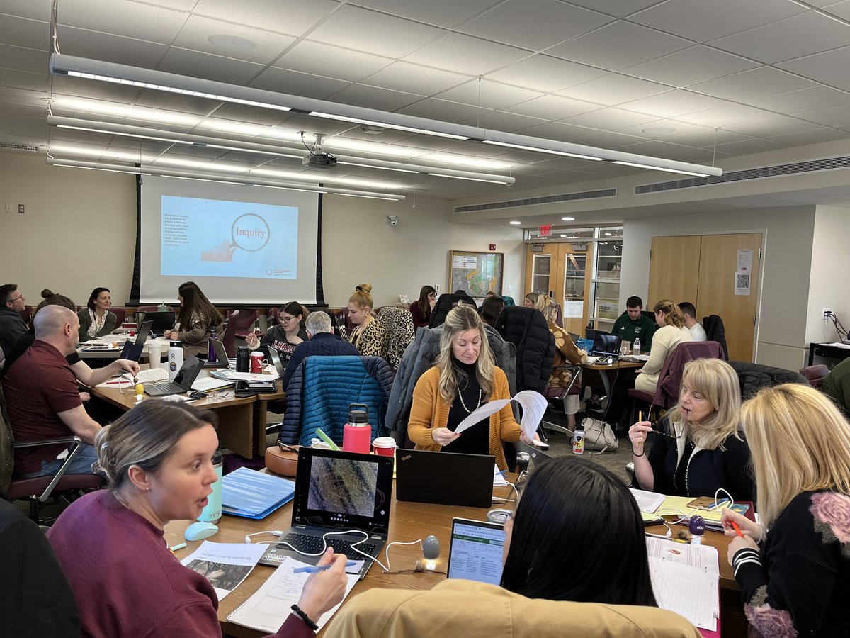 JanemarieMckay's tweet image. REDESIGNING HOW STUDENTS LEARN…These @GovMifflinSD educators are transforming their classrooms by implementing the @AlbrightTExpL methodology. @AlbrightCollege #excitingtimes  #mifflinsd