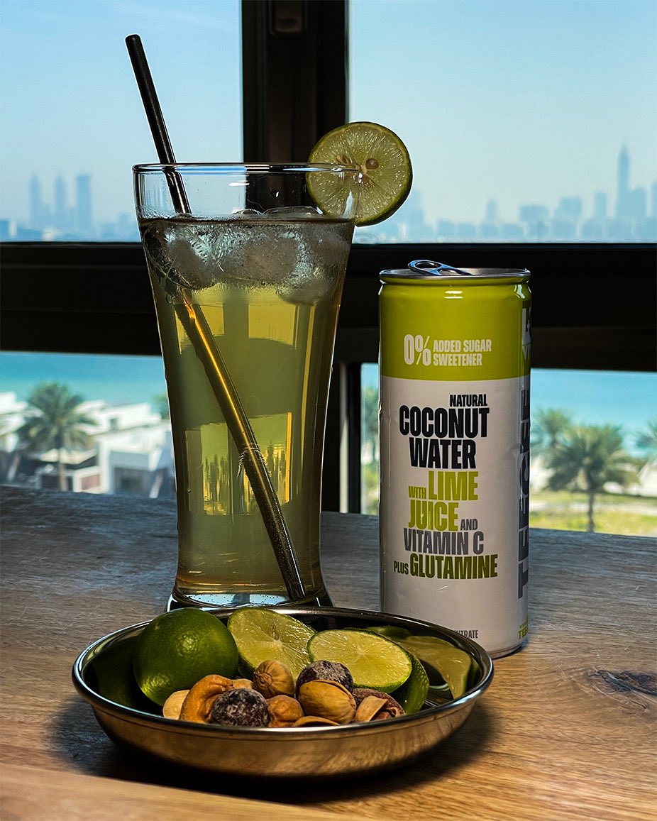 TEEGEE_Vitality's tweet photo. Coco Lime with some nuts โฆ the perfect apรฉro for healthy peeps!
#teegee #teegeevitalitywater #cocolime #coconutwater #glutamine #vitaminc #apero #nuts #aperitif #plantbased #vegan #beachview #aperotime https://t.co/aGXoC1i8ok