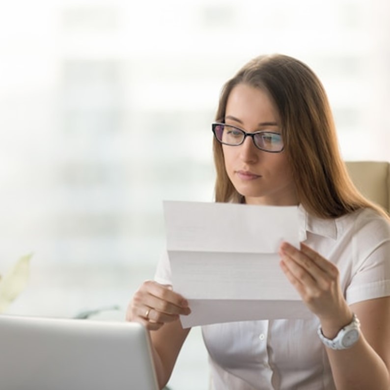 Veja como é possível pagar multa com desconto

O SNE, tecnologia que permite o recebimento eletrônico de multas de trânsito com desconto de até 40% no pagamento, foi lançado no País em novembro de 2016. Confira mais no Garagem 360: tinyurl.com/novocorretor08…