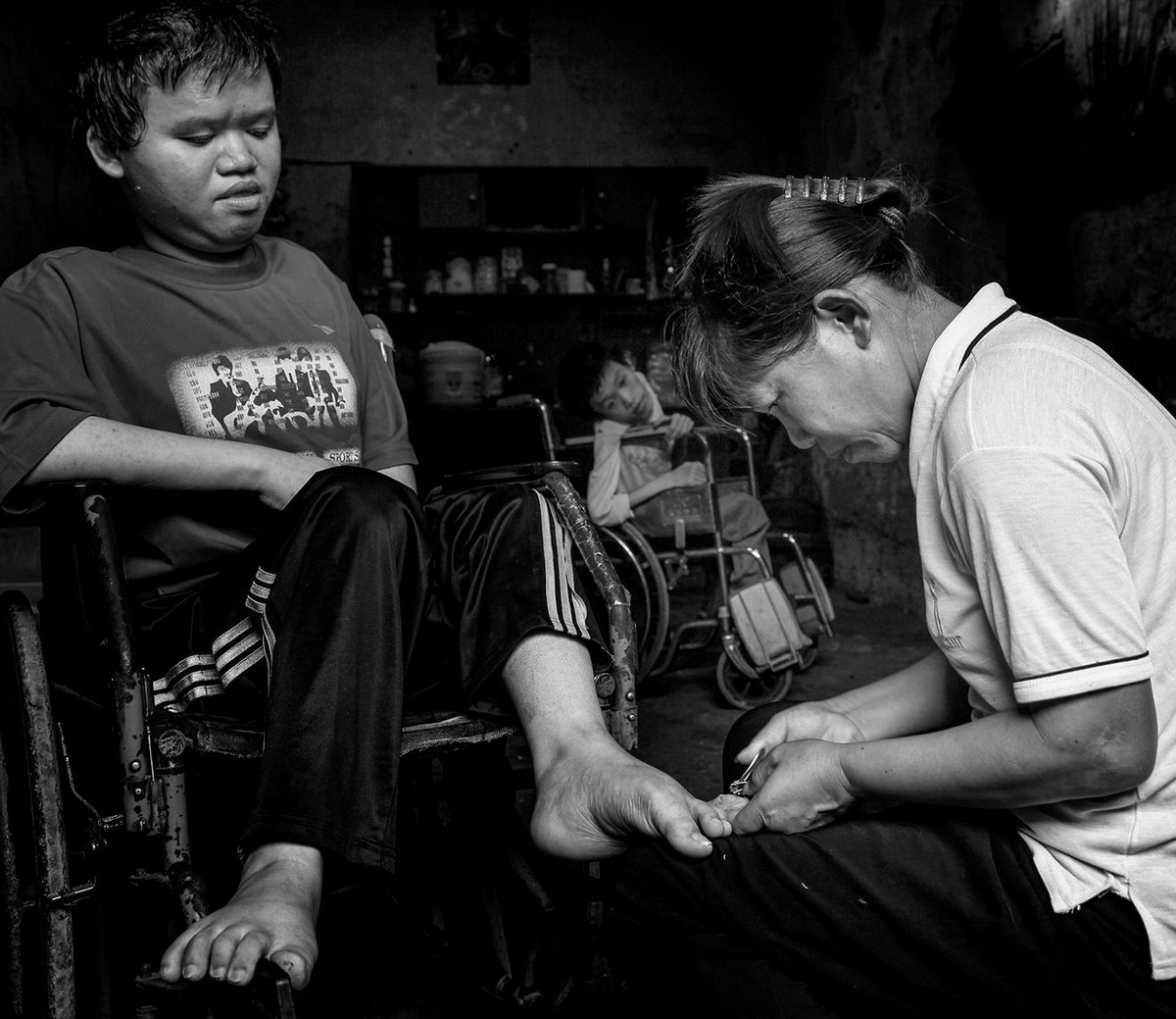 Moving on to the Highly Commended entries from the Series category of this year's awards, we have Yunsheng He with ‘Maternal Love’. The perfect subject to celebrate #InternationalWomensDay today #IWD2023 #AMothersLove