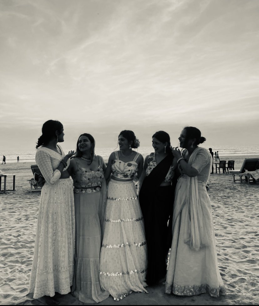 nikipods's tweet photo. i hope every little girl can find the sheer level of love, affection and companionship that female friendships have to offer. we’re not meant to be pitted against each other, ever. <3 https://t.co/Dw5pDeXizz