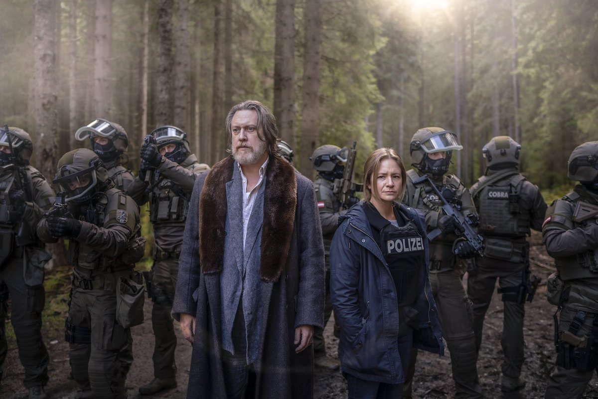 BirgitEhmann's tweet image. Julia Jentsch and Nicholas Ofczarek are returning on May 6 with Sky Original #DerPass #paganPeak. Tune in for the third and final se3ason on @wowtvde @SkyDeutschland
skygroup.sky/de-de/article/…
@wiedemann_und_berg #epofilm @ofczarekofficial
