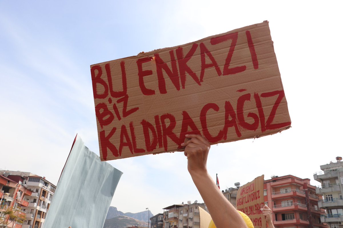 MamedogluMedine's tweet photo. “Soracak bir hesap kurulacak bir yaşam var” 

Antakya/ 8 Mart https://t.co/4MuaZgTJ0e