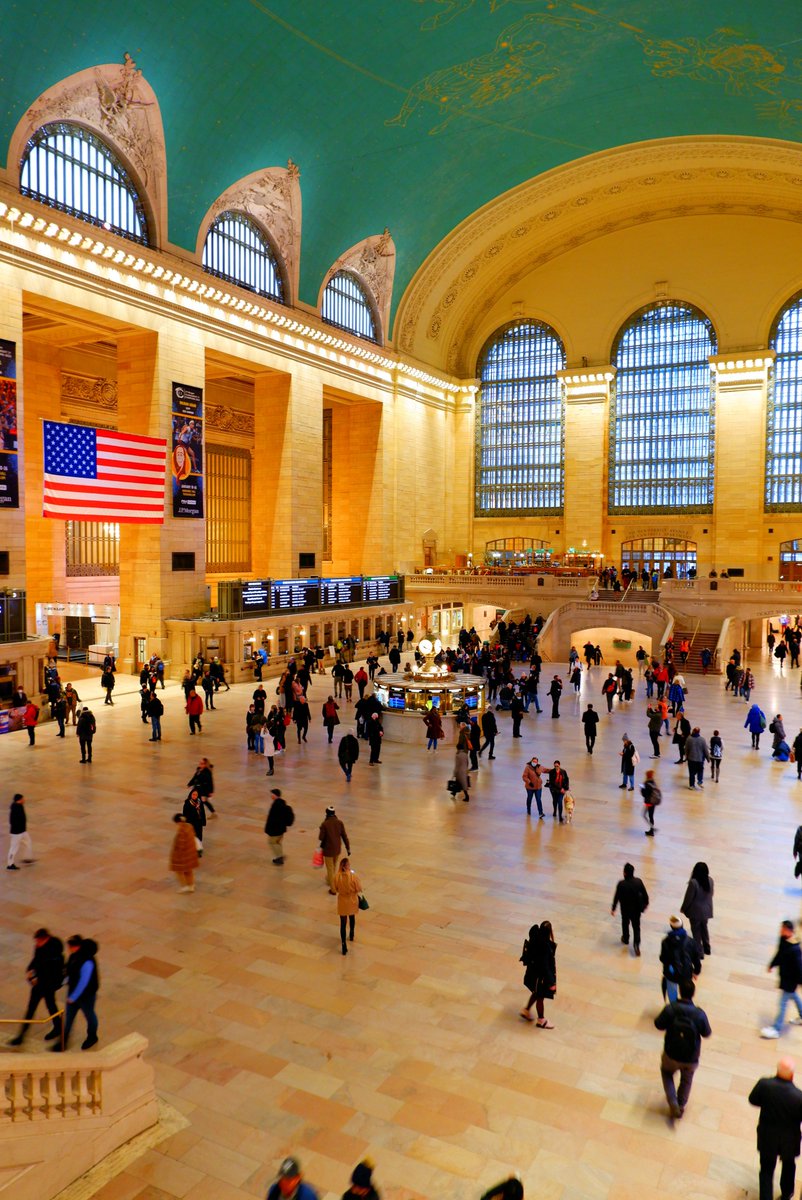 NewYorkCityDE's tweet photo. Der wunderschöne Grand Central in New York https://t.co/tkjmlrTlEn