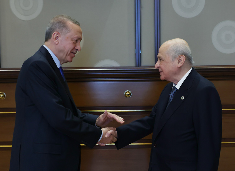 MHP_Bilgi's tweet photo. Genel Başkanımız Sayın Devlet BAHÇELİ, Cumhurbaşkanımız Sayın Recep Tayyip ERDOĞAN ile Cumhurbaşkanlığı Külliyesinde bir araya geldi. https://t.co/k4bG6gjXYZ