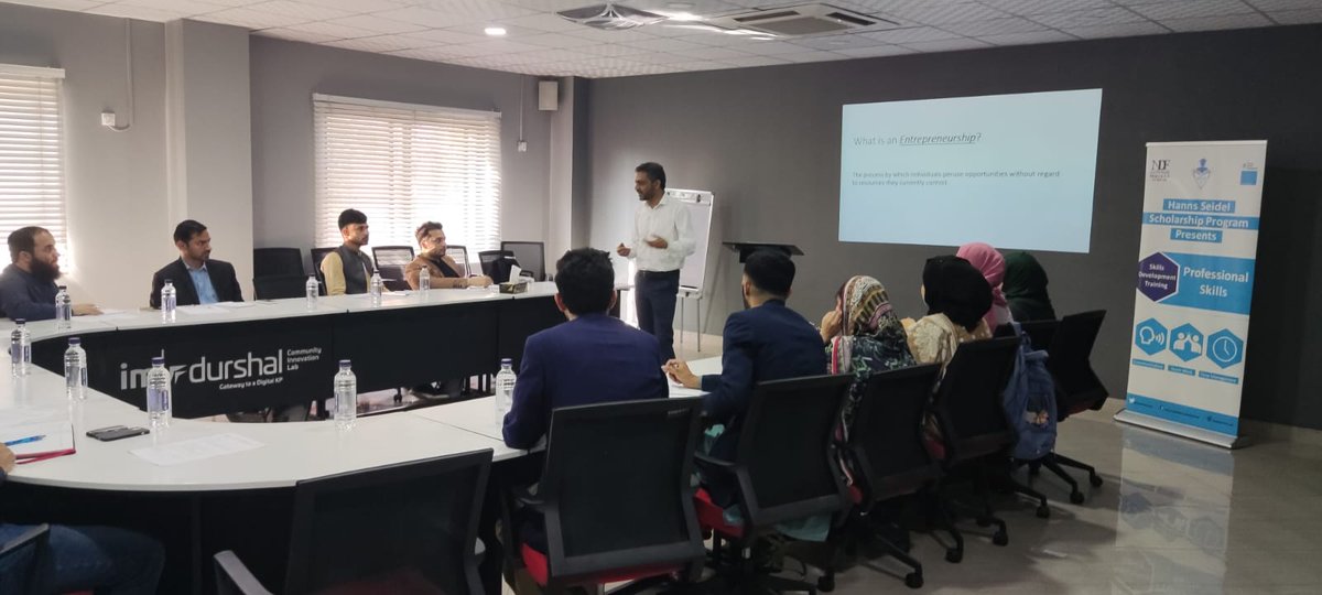 Education and skills development can empower individuals to create positive change and build a better future for themselves and their communities. This is how @HsspPakistan is facilitating #AfghanRefugees and providing training on #Entrepreneurship at @IMSciences_Pesh @imdurshal