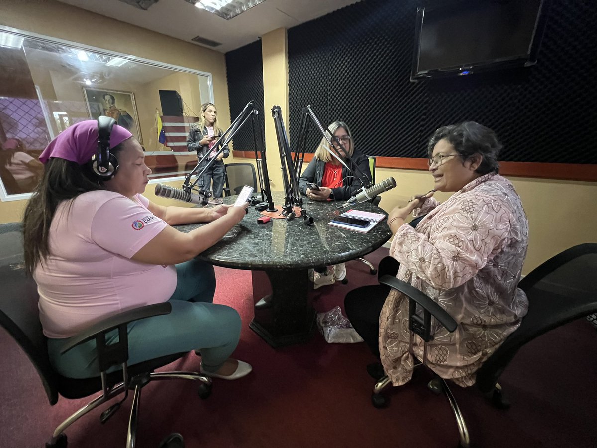 En la edición #129 de Guayana es Mujer, está de invitada la jefa de <a href="/CorpServGuayana/">CorpoServiciosGuayan</a>, Ruth Jiménez, una mujer trabajadora, luchadora, que ha demostrado su compromiso con la patria, al frente de diferentes cargos dentro de la revolución. <a href="/NicolasMaduro/">Nicolás Maduro</a> <a href="/OviedoPSUV/">Tito Oviedo</a> #ChavezFeminista