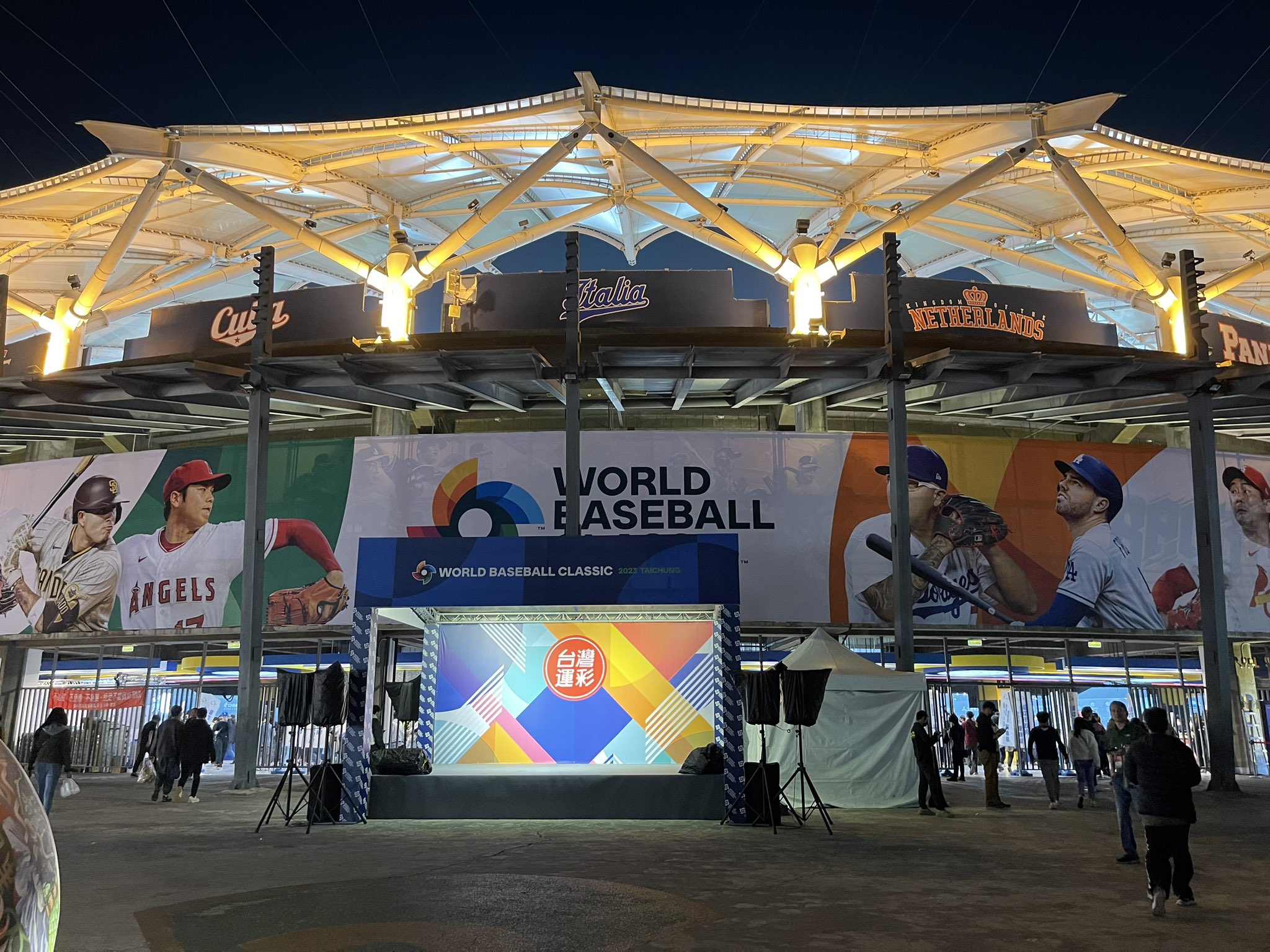 [分享] 推特日本鄉民看台巴戰