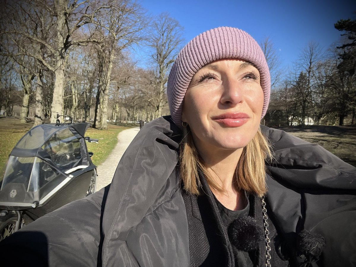 “The bicycle revolutionised women's lives by providing an affordable &amp; socially acceptable mode of transportation. In Victorian era, women were confined to home &amp; societal norms dictated they remain there. However, with advent of 🚲, women gained newfound freedom &amp; mobility…”