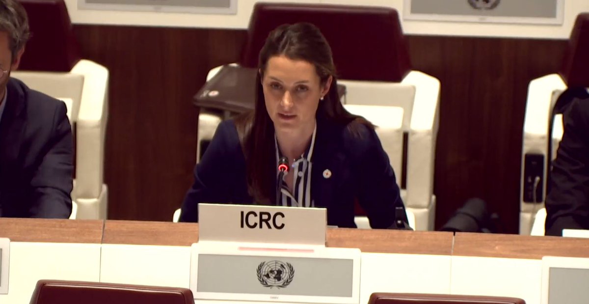 'It's very difficult to envisage realistic combat situations where autonomous weapons use against persons would not pose a significant risk of IHL violations.' @ICRC's Georgia Hinds speaking at #CCWUN talks on need for new rules on autonomous weapons, aka 'killer robots'.