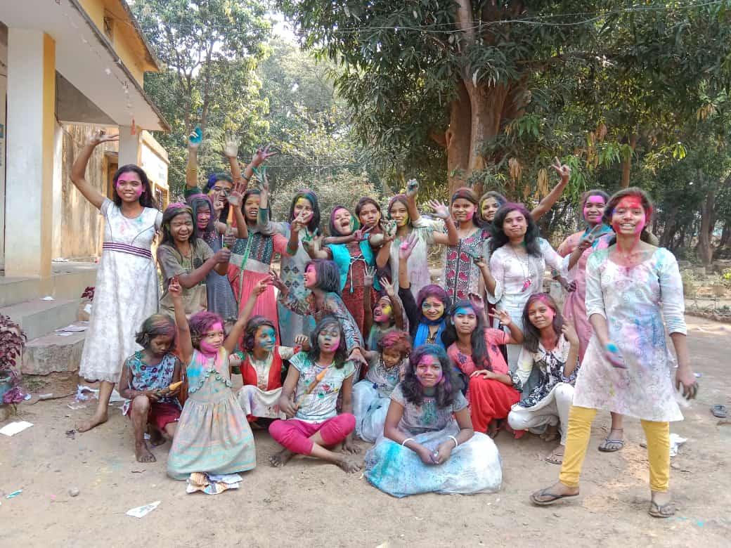 CciSeva's tweet photo. Holi celebrated at Seva Samaj Jabarguda Child Care Institution
@DM_Rayagada 
@OSCPSODISHA 
@ https://t.co/3mUG0IUU4C