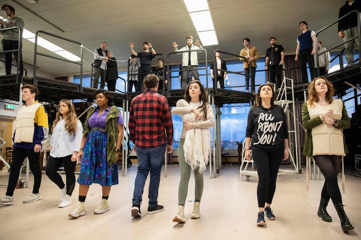 Yes I am meant to be facing that way, before people start asking!