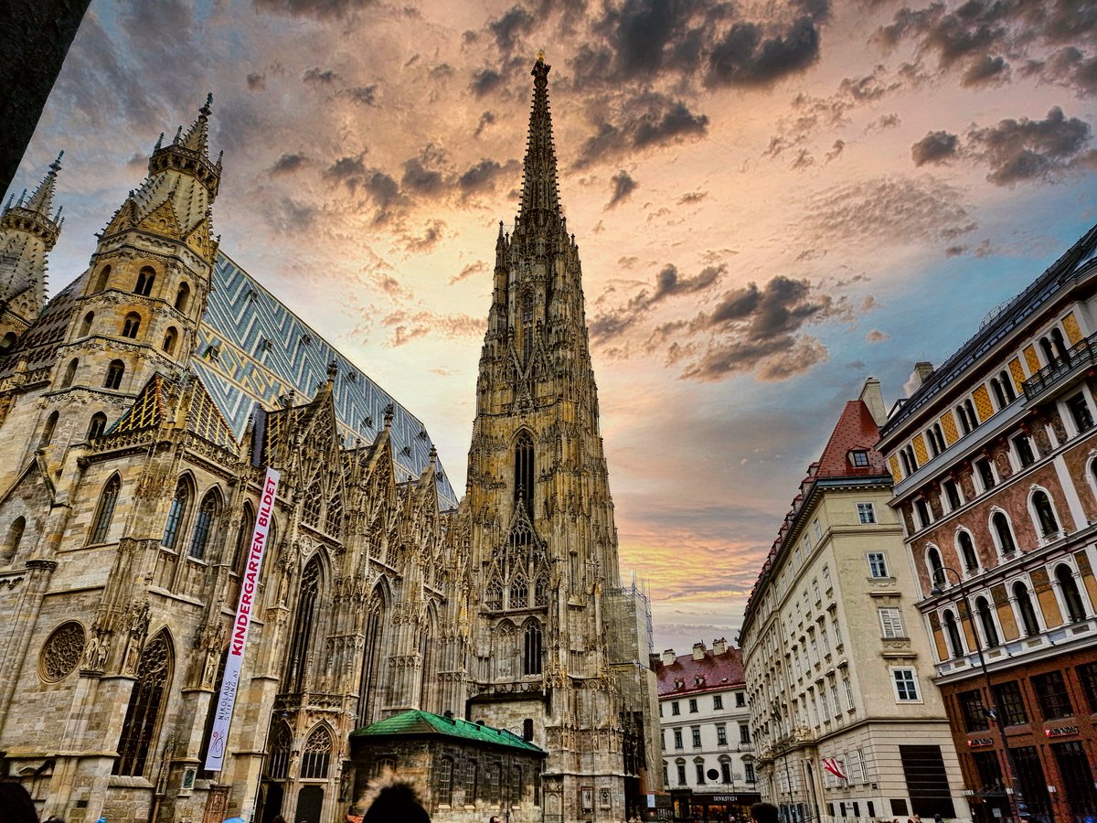 DJairportdisco's tweet photo. St. Stephen's Cathedral, Vienna, Austria 
#StStephensCathedral #Vienna #Austria #wienliebe #visitvienna #stephansdom #stephansplatz #stephansdomwien #oldchurch #steffl #churchphotography #stunningplace #cathedral #cathedralphotography #mypicture #myphoto https://t.co/e1sH0Cxf1q