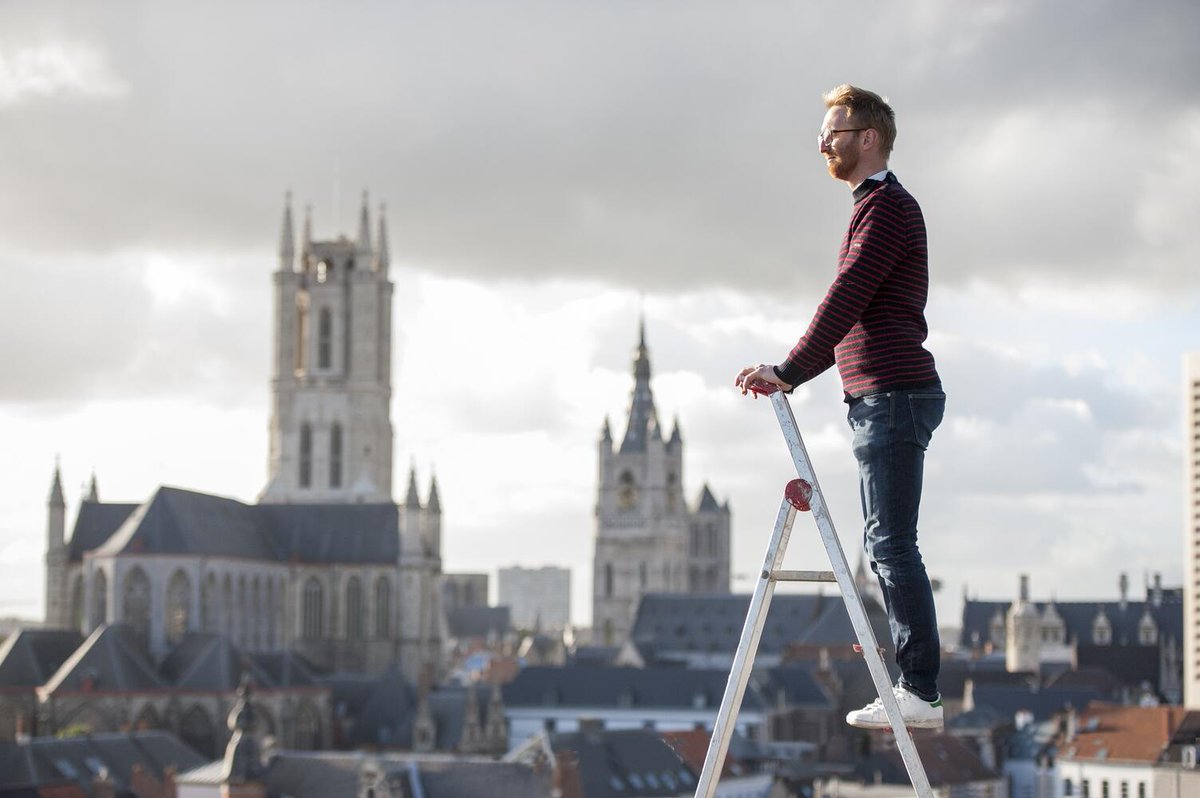 De stad #Gent mag zich gelukkig prijzen met zijn stadsbouwmeester: Peter Vanden Abeele. Onlangs publiceerde hij een #stadsessay, waarin hij een lans breekt voor een integrale gemeentelijke #vastgoedstrategie... 👉 ow.ly/fsxg50NaMVe