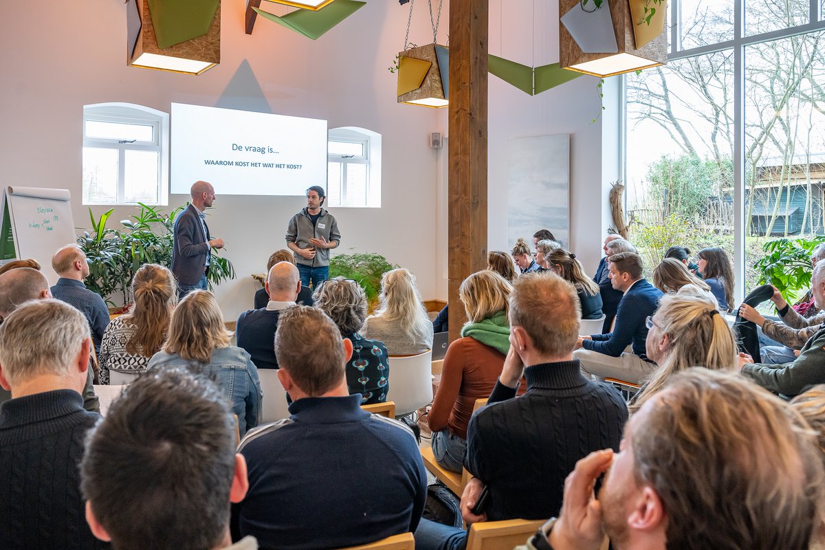 Wat is de rol van de korte keten in de voedseltransitie? Is het een opstap naar een ander voedselsysteem of blijft het de eeuwige niche? 

Praat mee in onze sessie op wo 22 maart!  

Meer info: voedselfamilies.nl/activiteit/voo…
Of meld je meteen aan: forms.gle/oyNhhyGrA1PjXA…