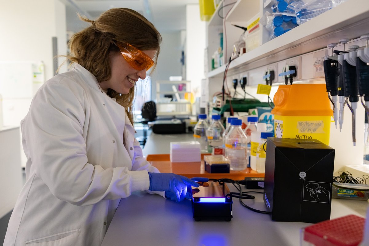 It's International #WomensDay👩‍🔬

Today and every day, we celebrate our incredible women at the LMS and all the amazing work they do!

Here are some lovely shots of our women in action !📸😄 #MeetLMS #WomenInSTEM