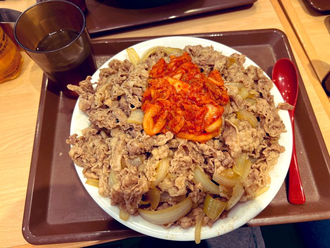 今日は練習後のすき家で大食いチャレンジをしました🔥🔥🔥アメフトは食事も大事です🍽#東京工科大学 #TUT #アメリカンフ