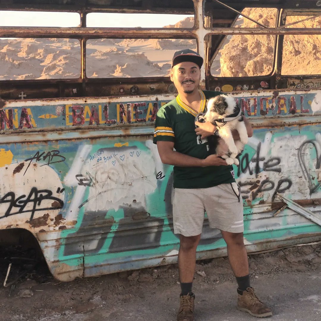 joaozao_'s tweet image. Apresentando San Pedro de Atacama para Titan 🏜

#chile #sanpedrodeatacama #magicbus #valledelaluna #desert #bordercollie #dog #miercoles