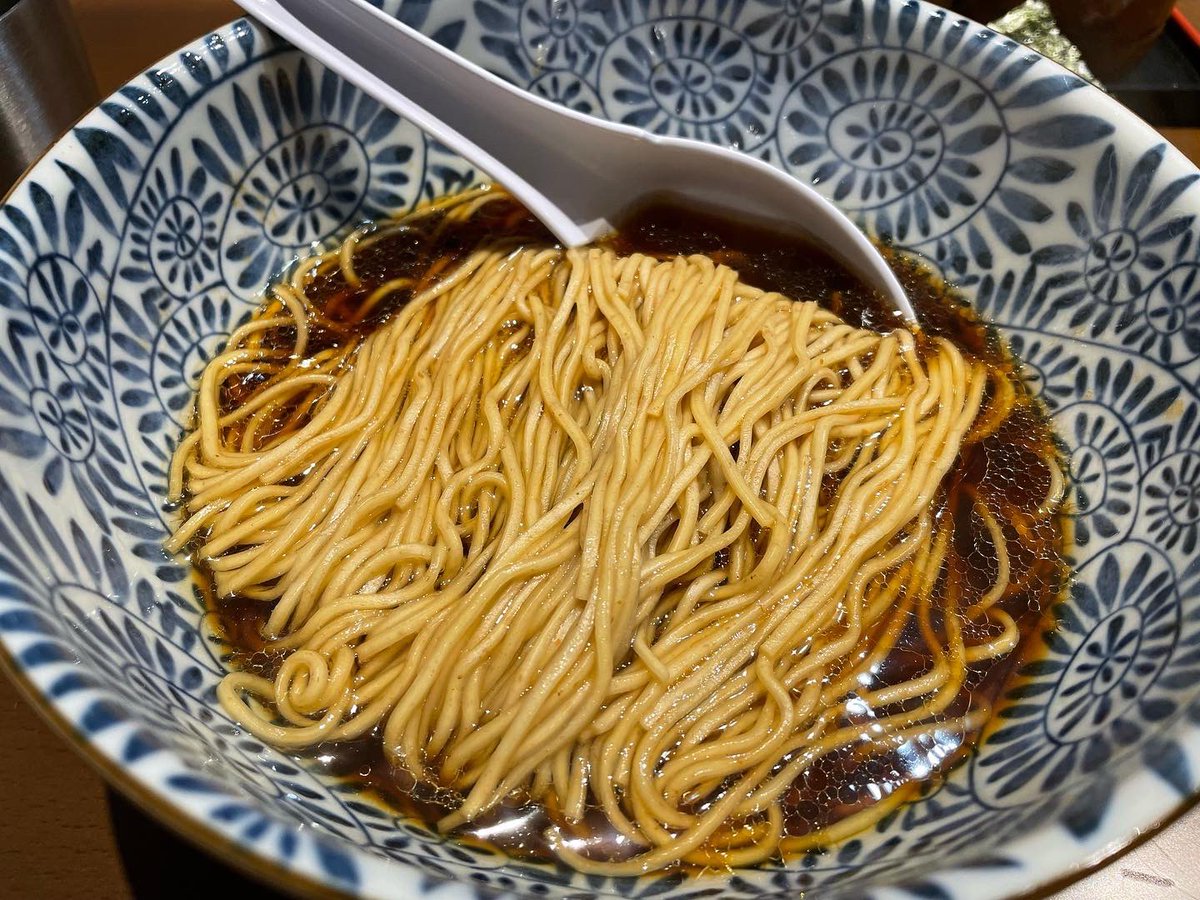 この前、北本駅そばの麺処くい紋さんに行きました。 相変わらず美味しかったけど、遅い時間に行ったのでサラダ売り切れ😅でもラーメンにご飯も美味しい♪　
#桶川 #鴻巣 #みつせ鶏 #菅野製麺 #魚介スープ #清湯 #つけ麺 #穂先メンマ #スープ割