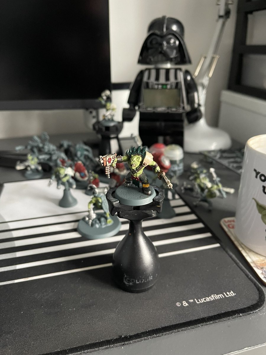 Ryan_P_C's tweet photo. @warhammer Still going with the new year new army boys! Way behind 🙈😂 WAAAGGGHHH https://t.co/QKOSgg5nf9
